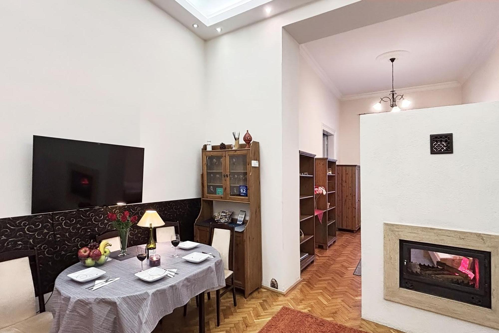 Fireplace Holidays — Photos 1